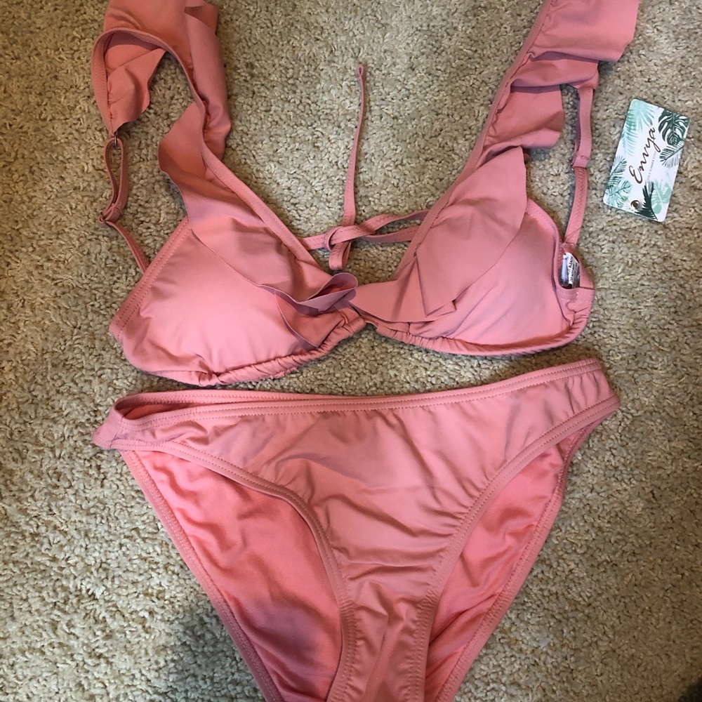 Ruffle bikini